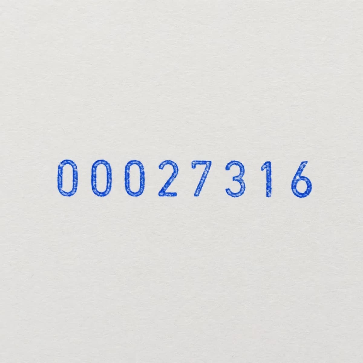 Exemple d’empreinte de numéroteur à huit chiffres en bleu